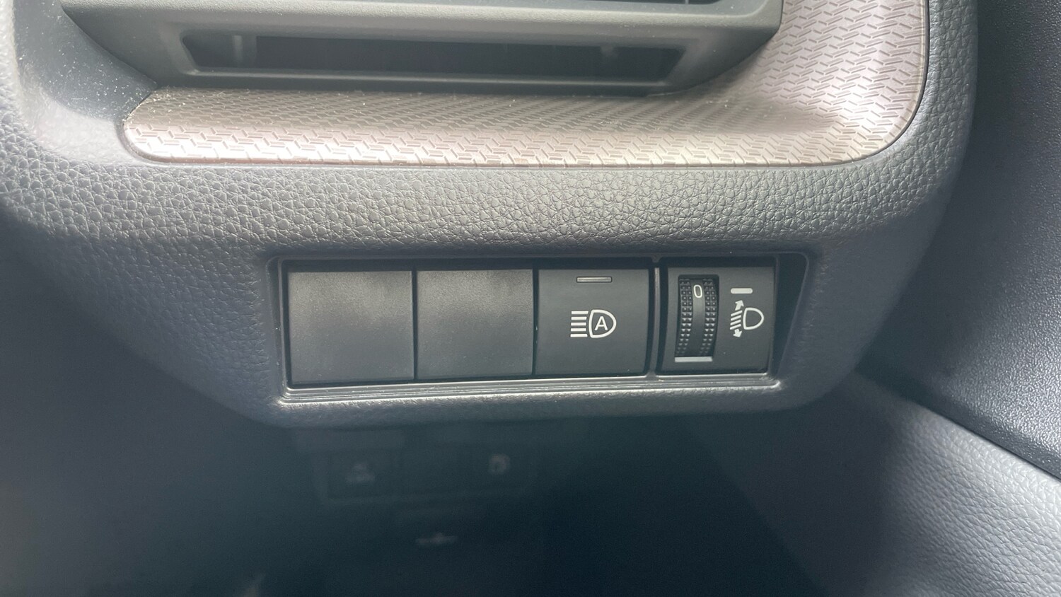 Used Toyota Prius 2025 for sale - 76817444: Photo 44