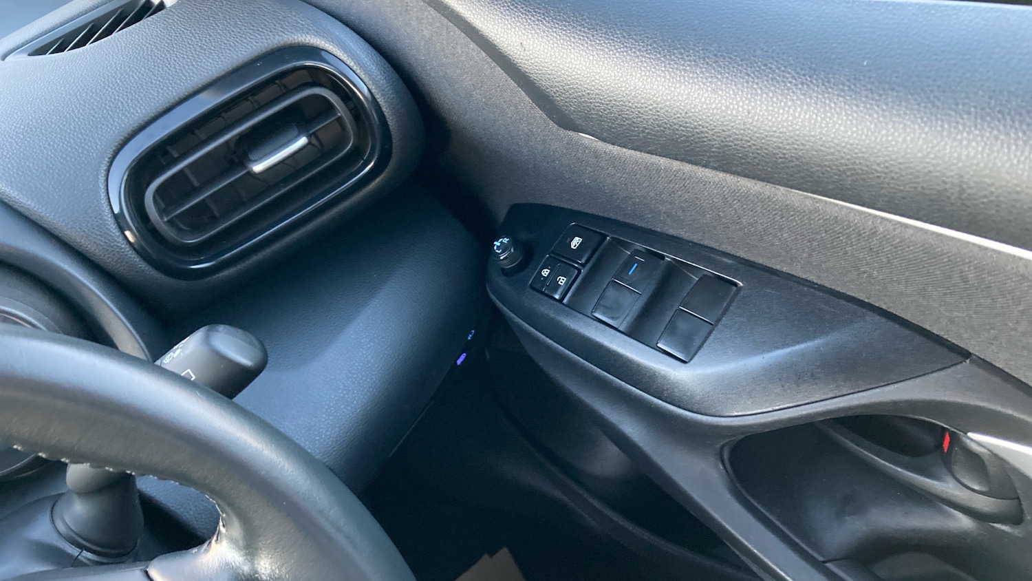 Used Toyota Yaris 2022 for sale - 76833948: Photo 28