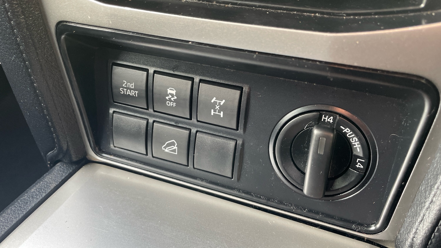 Used Toyota Land Cruiser 2023 for sale - 78067363: Photo 33