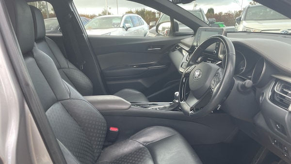 Used Toyota C-HR 2021 for sale - 76218684: Photo 11