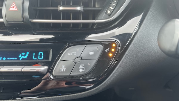 Used Toyota C-HR 2021 for sale - 76218684: Photo 33