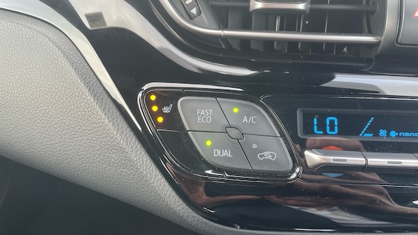 Used Toyota C-HR 2021 for sale - 76218684: Photo 34