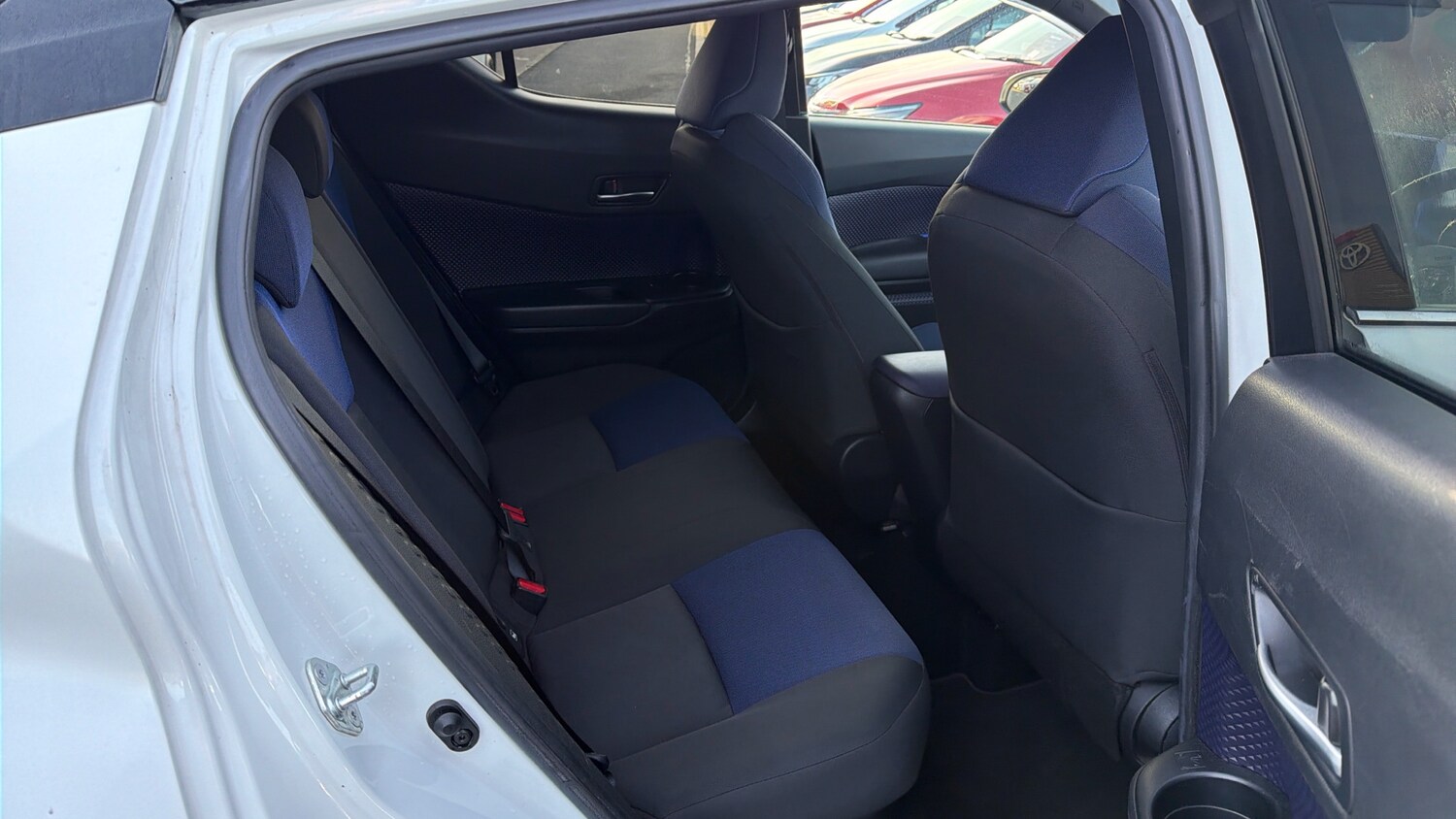 Used Toyota C-HR 2018 for sale - 77975742: Photo 12