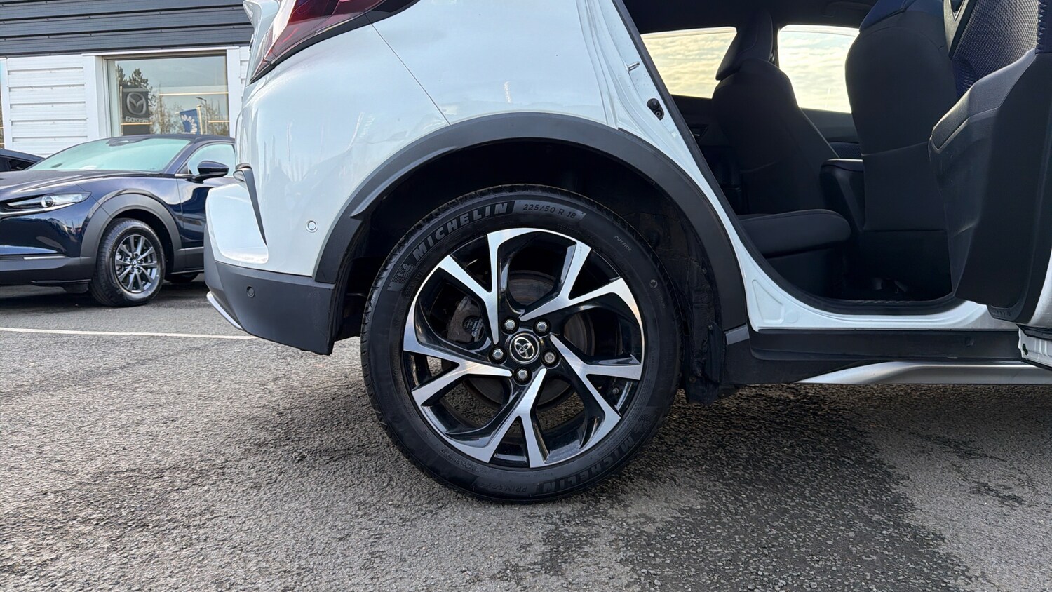 Used Toyota C-HR 2018 for sale - 77975742: Photo 18