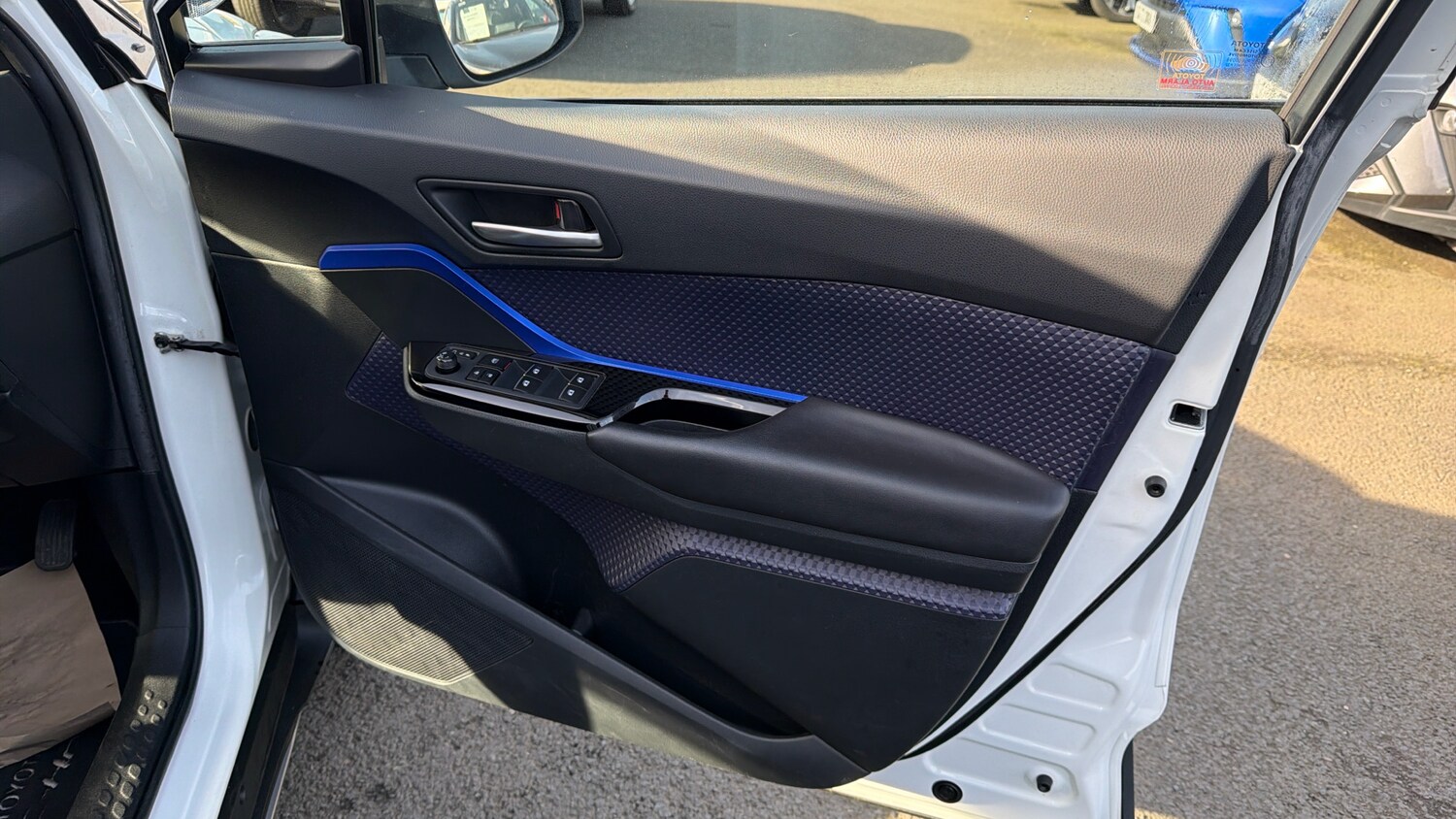 Used Toyota C-HR 2018 for sale - 77975742: Photo 26