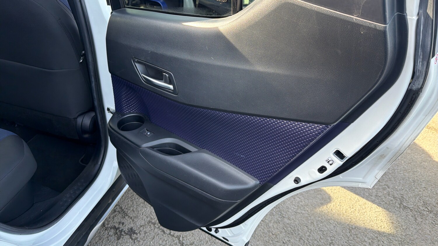 Used Toyota C-HR 2018 for sale - 77975742: Photo 27