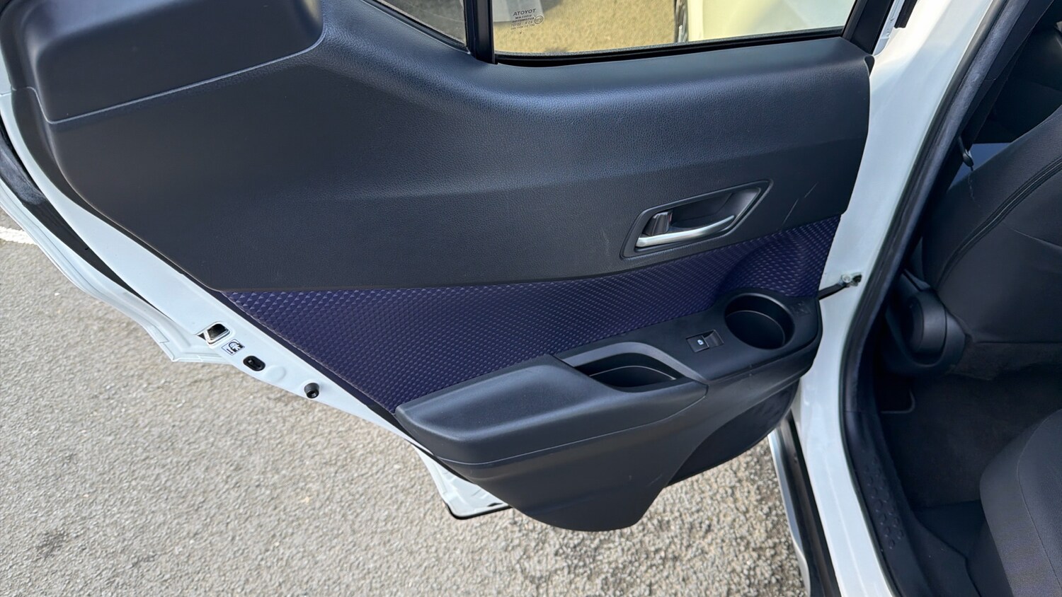 Used Toyota C-HR 2018 for sale - 77975742: Photo 28