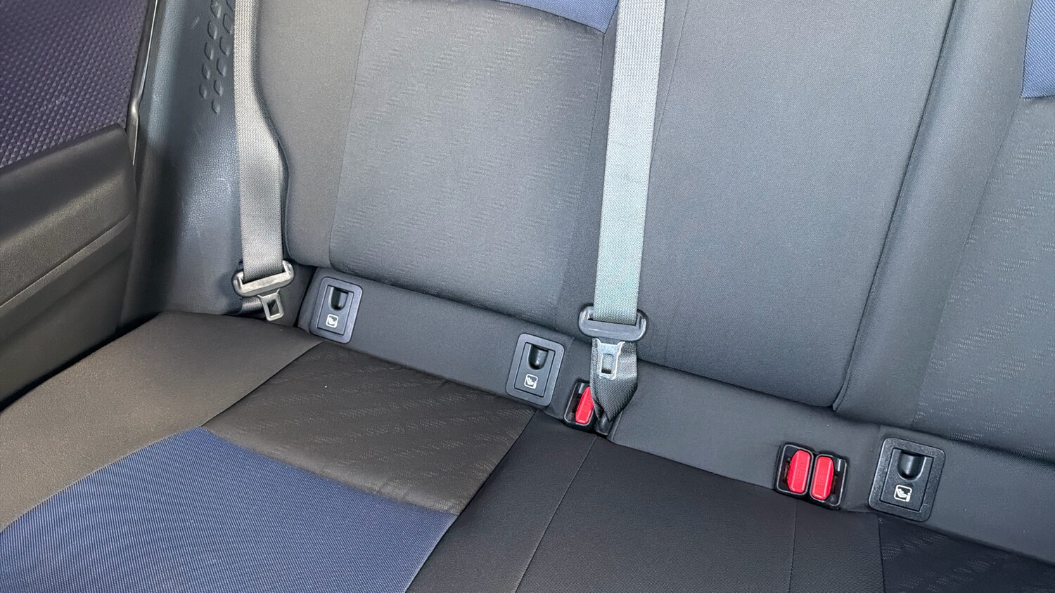 Used Toyota C-HR 2018 for sale - 77975742: Photo 30