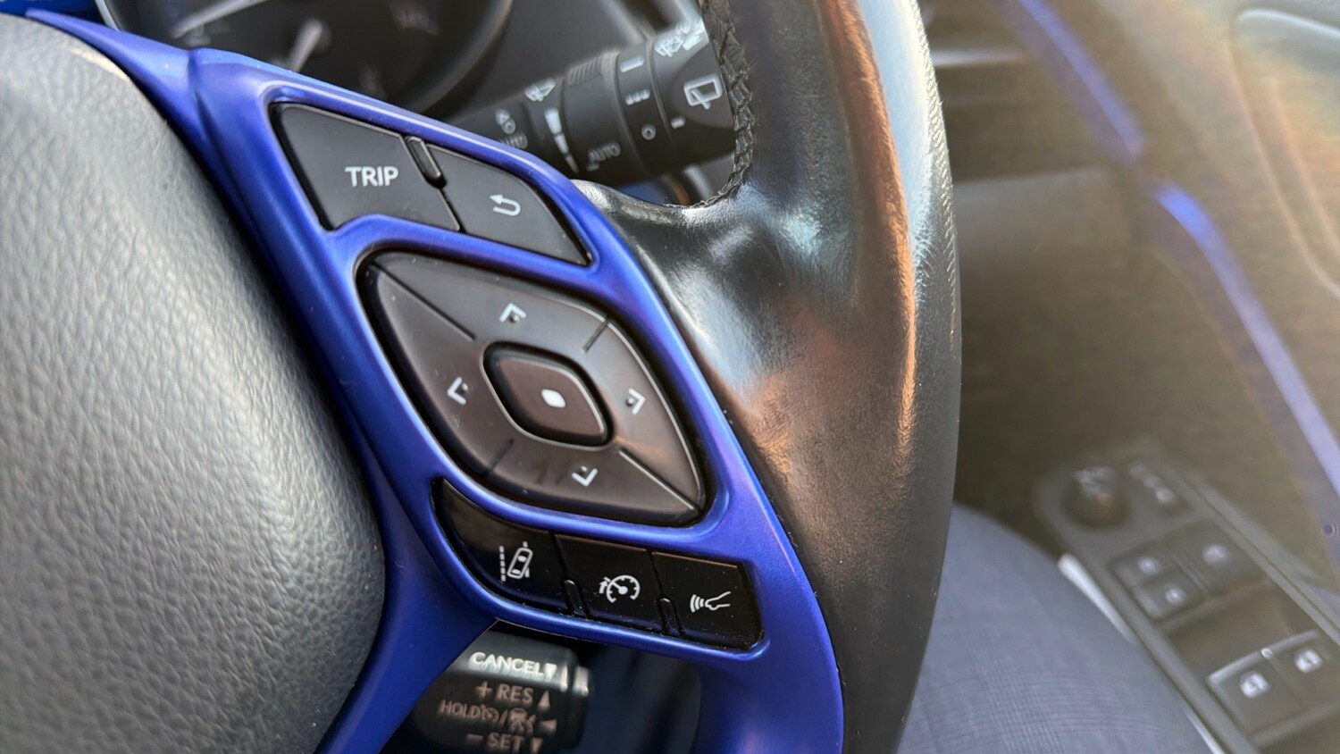 Used Toyota C-HR 2018 for sale - 77975742: Photo 40