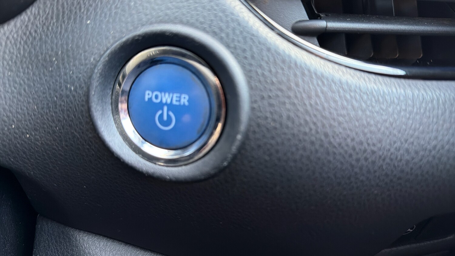 Used Toyota C-HR 2018 for sale - 77975742: Photo 44