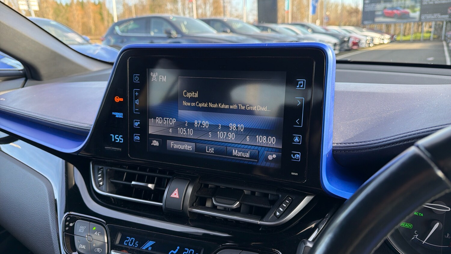 Used Toyota C-HR 2018 for sale - 77975742: Photo 46