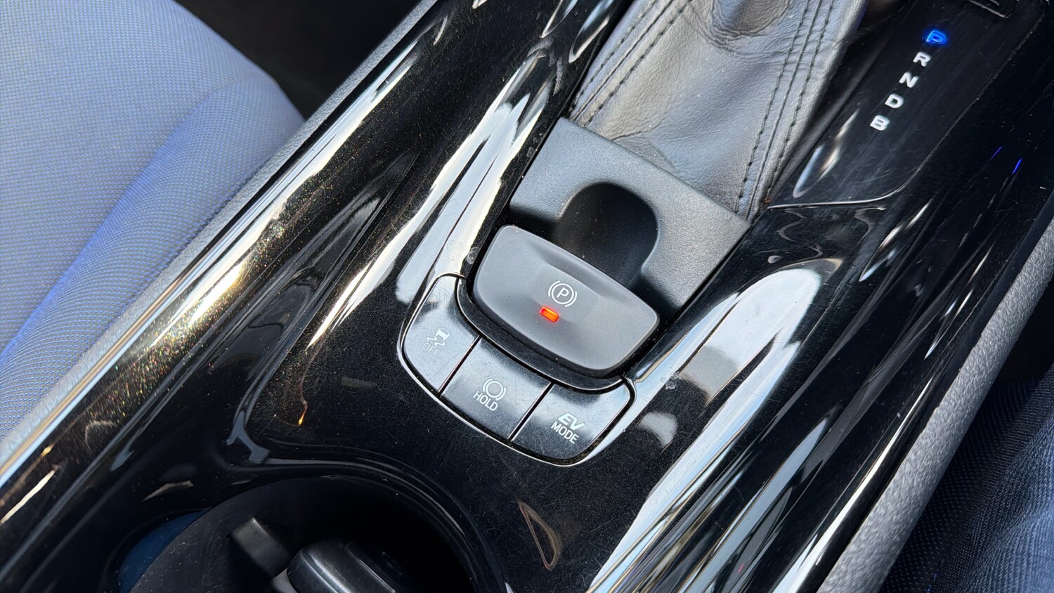 Used Toyota C-HR 2018 for sale - 77975742: Photo 51