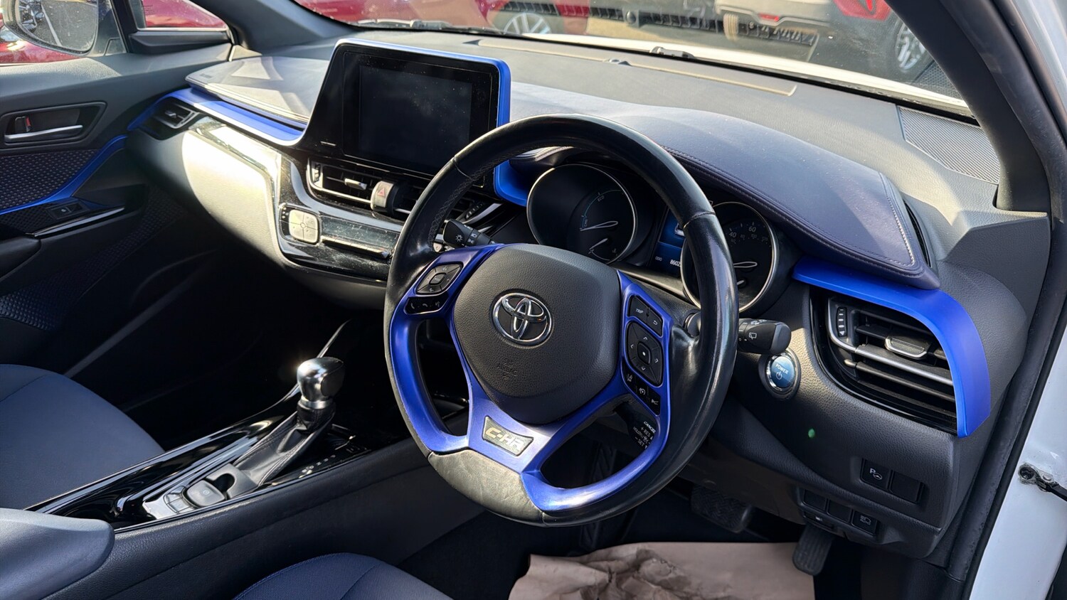 Used Toyota C-HR 2018 for sale - 77975742: Photo 6