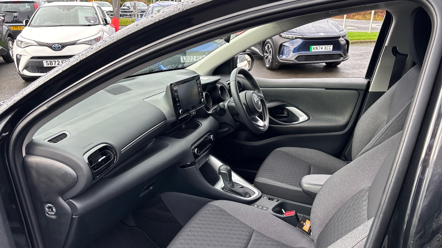 Used Toyota Yaris 2022 for sale - 76275905: Photo 10