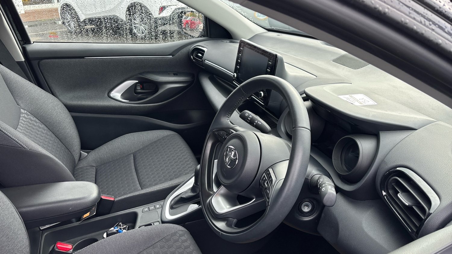 Used Toyota Yaris 2022 for sale - 76275905: Photo 11