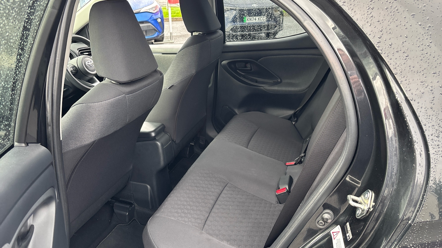 Used Toyota Yaris 2022 for sale - 76275905: Photo 12