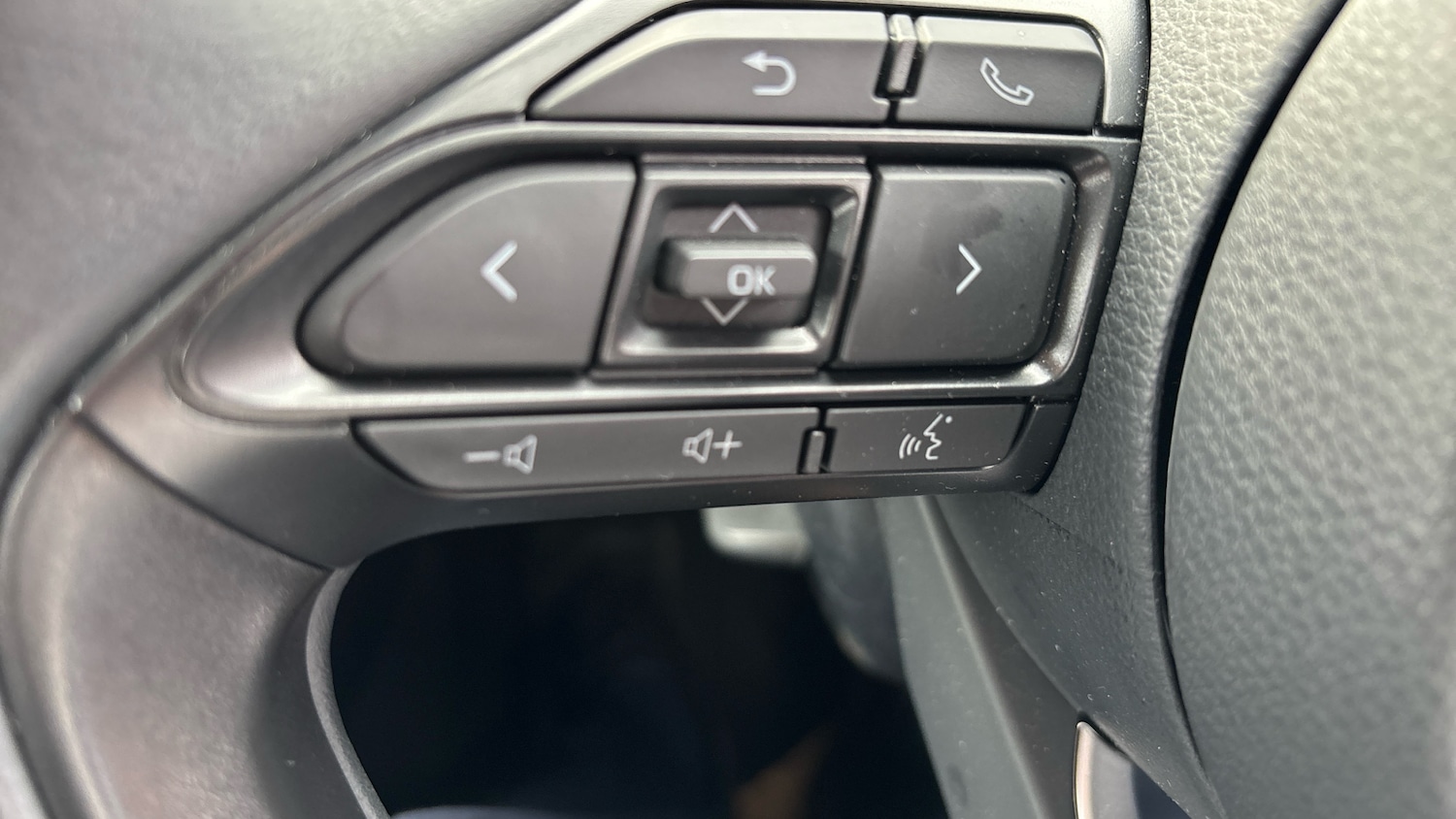 Used Toyota Yaris 2022 for sale - 76275905: Photo 26