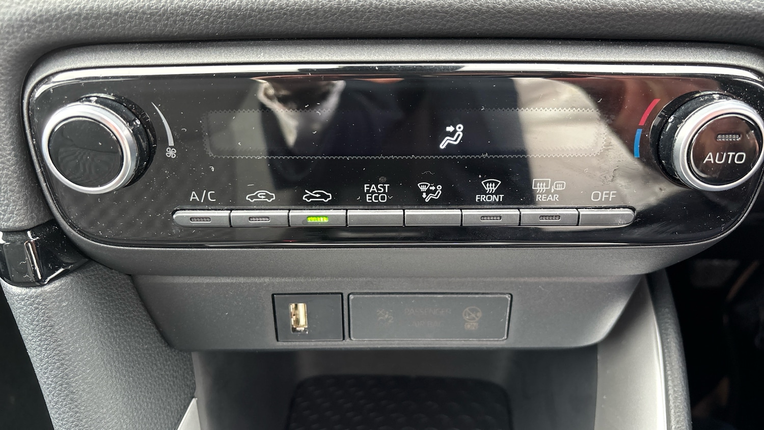 Used Toyota Yaris 2022 for sale - 76275905: Photo 30