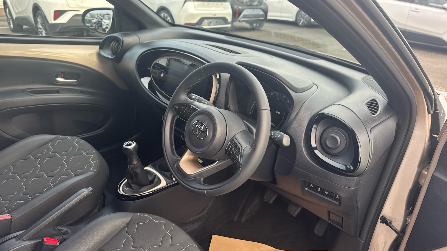 Used Toyota Aygo X 2023 for sale - 76275924: Photo 6