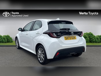 Used Toyota Yaris 2023 for sale - 79130525: Photo