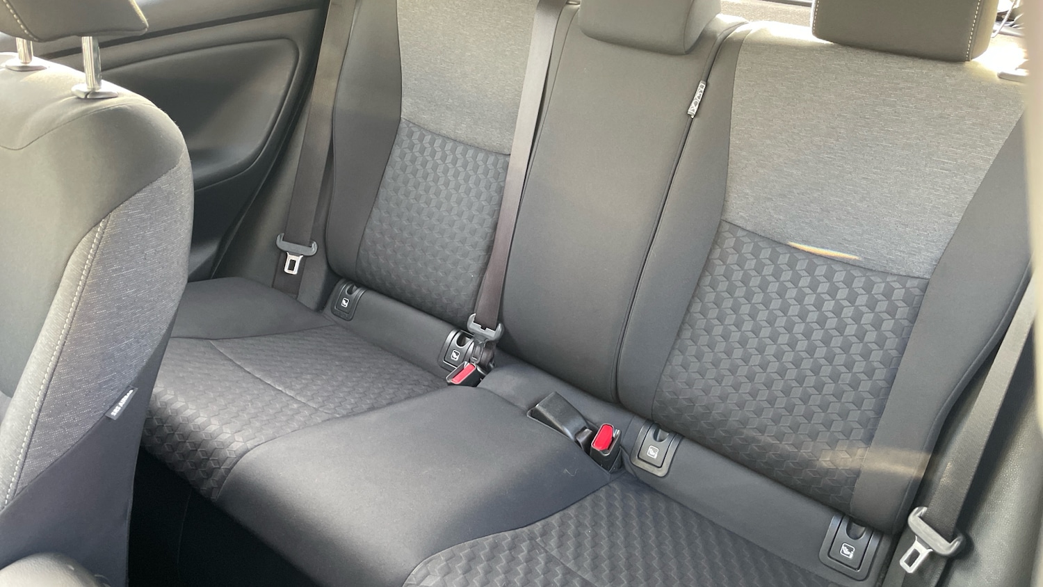 Used Toyota Yaris 2020 for sale - 76340521: Photo 24