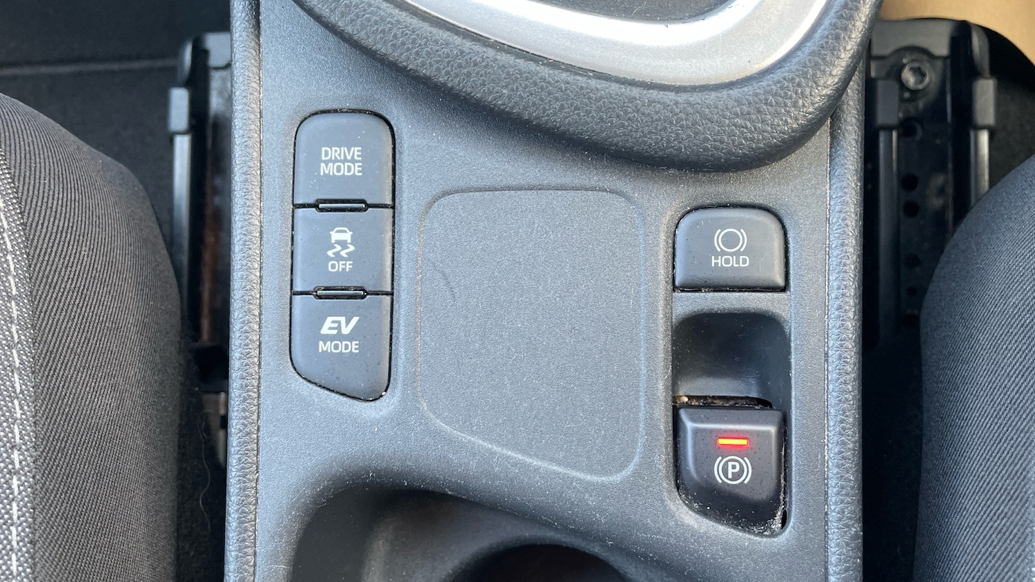 Used Toyota Yaris 2020 for sale - 76340521: Photo 34