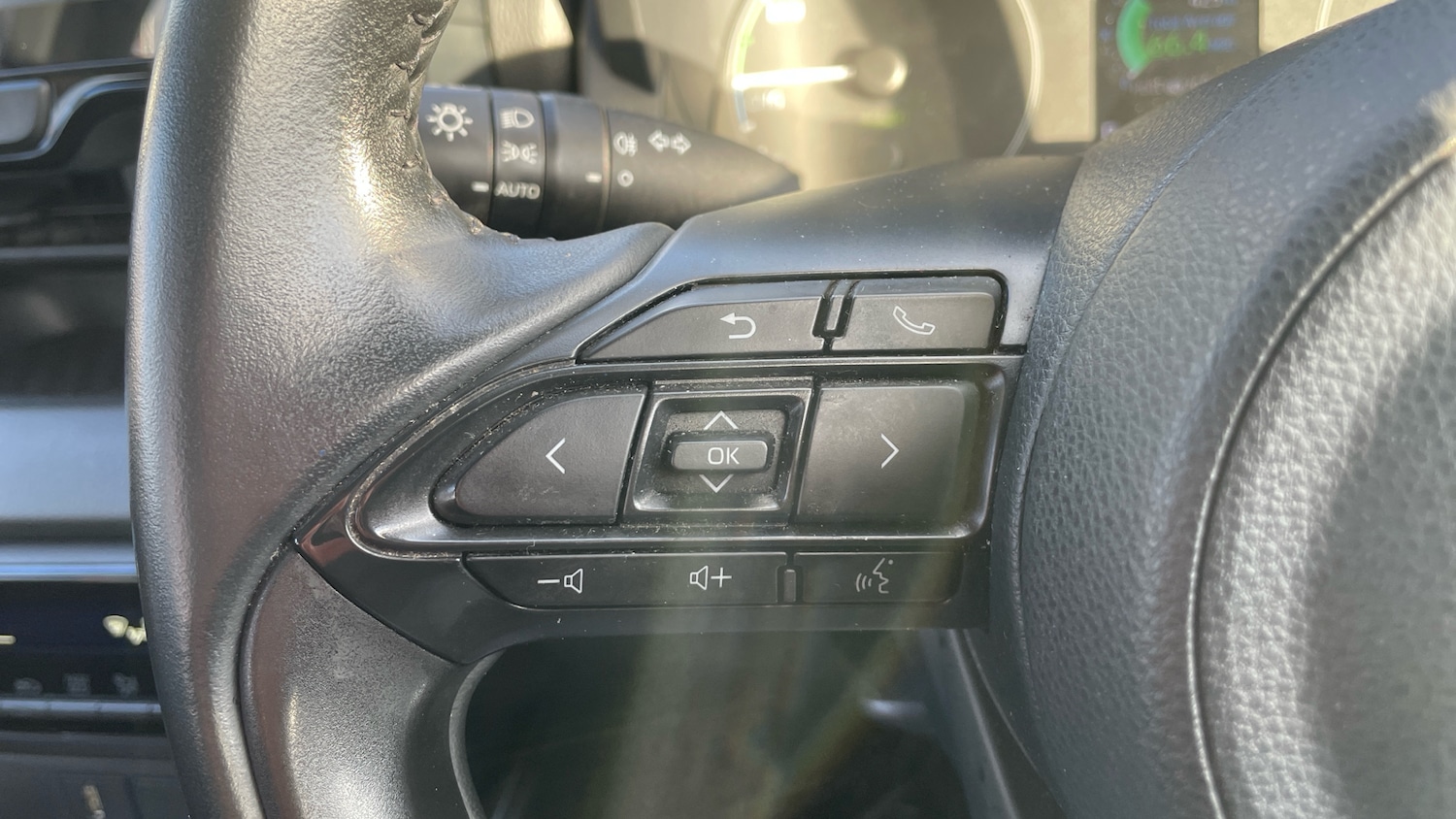 Used Toyota Yaris 2020 for sale - 76340521: Photo 35