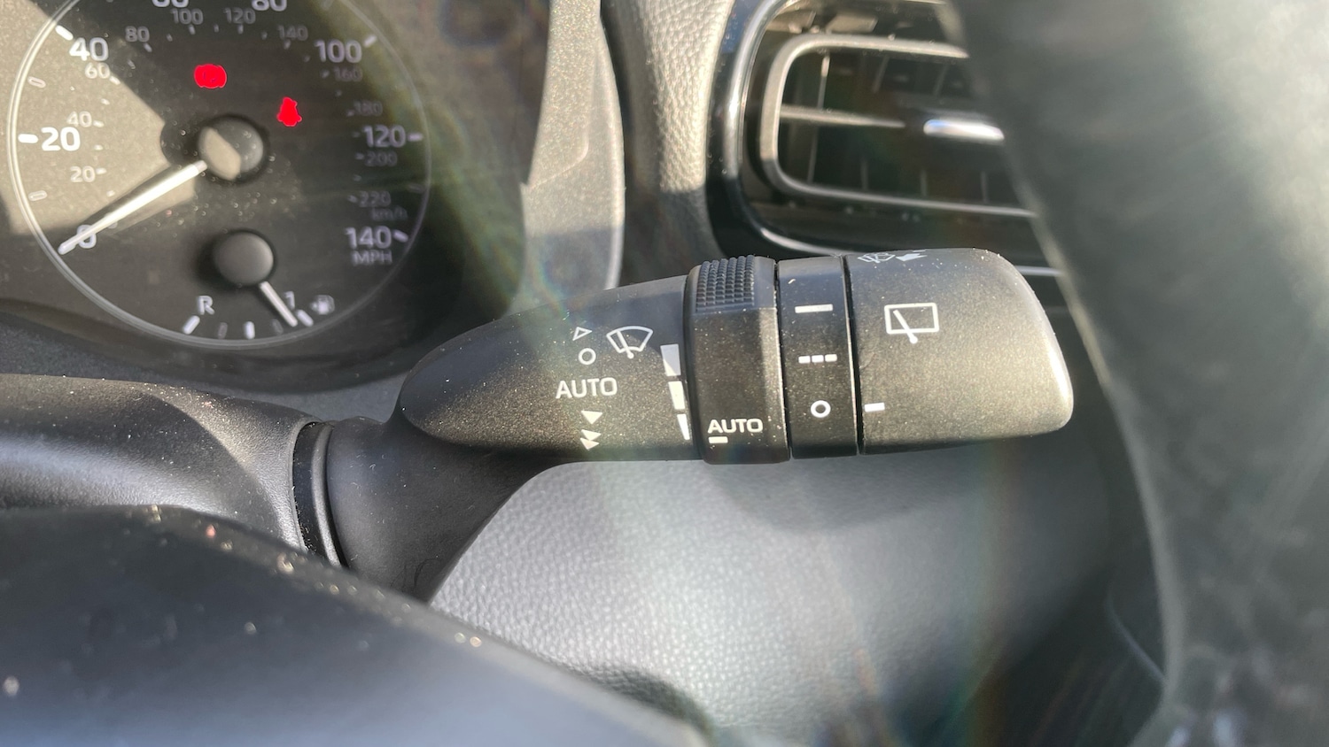 Used Toyota Yaris 2020 for sale - 76340521: Photo 37
