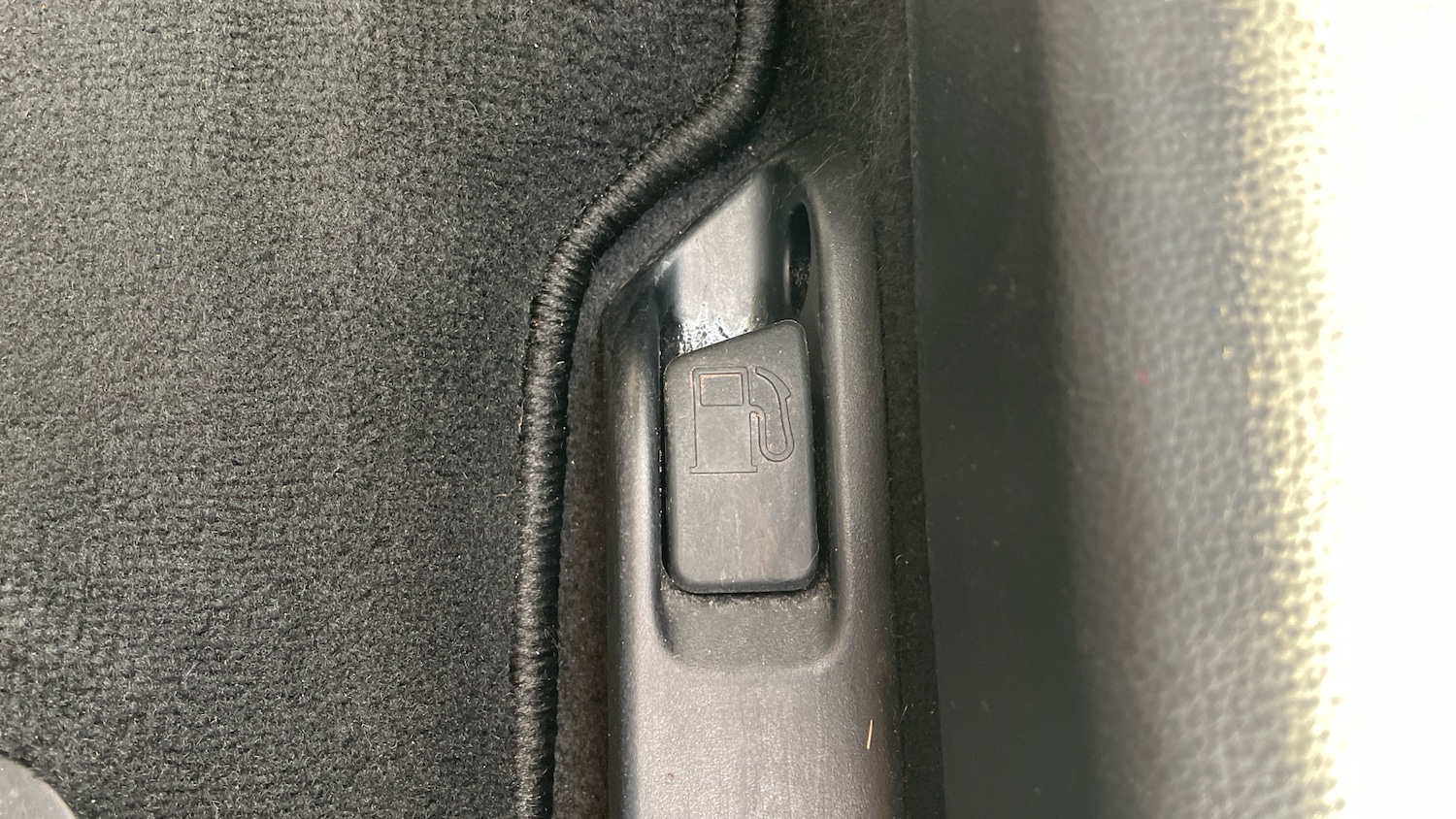 Used Toyota Yaris 2020 for sale - 76340521: Photo 42