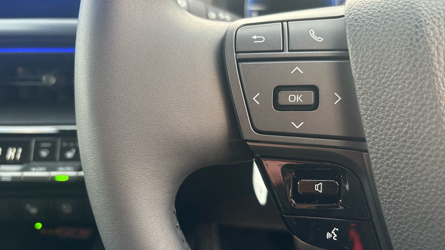 Used Toyota C-HR 2025 for sale - 77136798: Photo 39