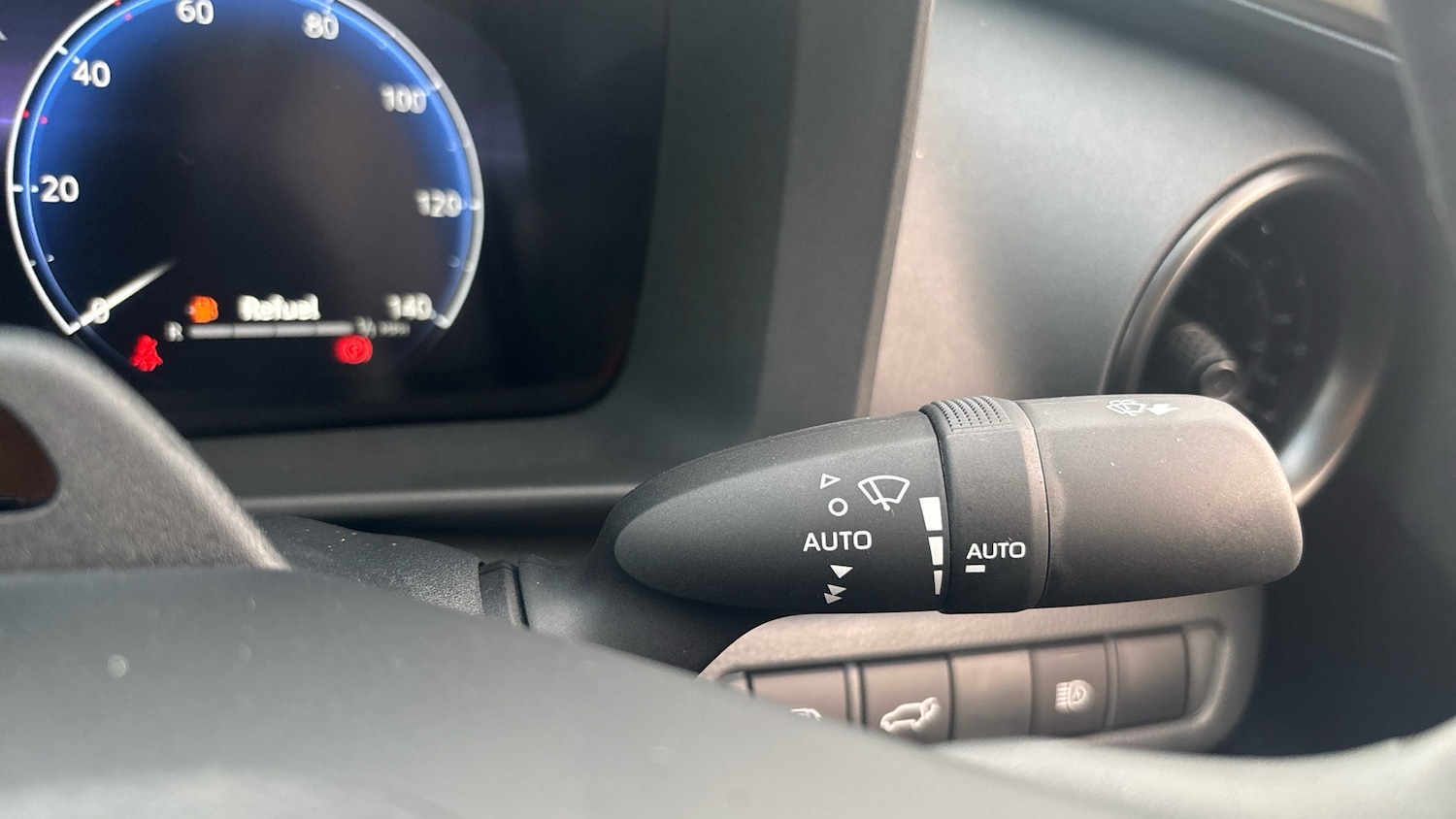 Used Toyota C-HR 2025 for sale - 77136798: Photo 42