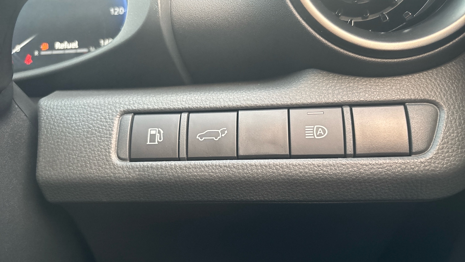 Used Toyota C-HR 2025 for sale - 77136798: Photo 44