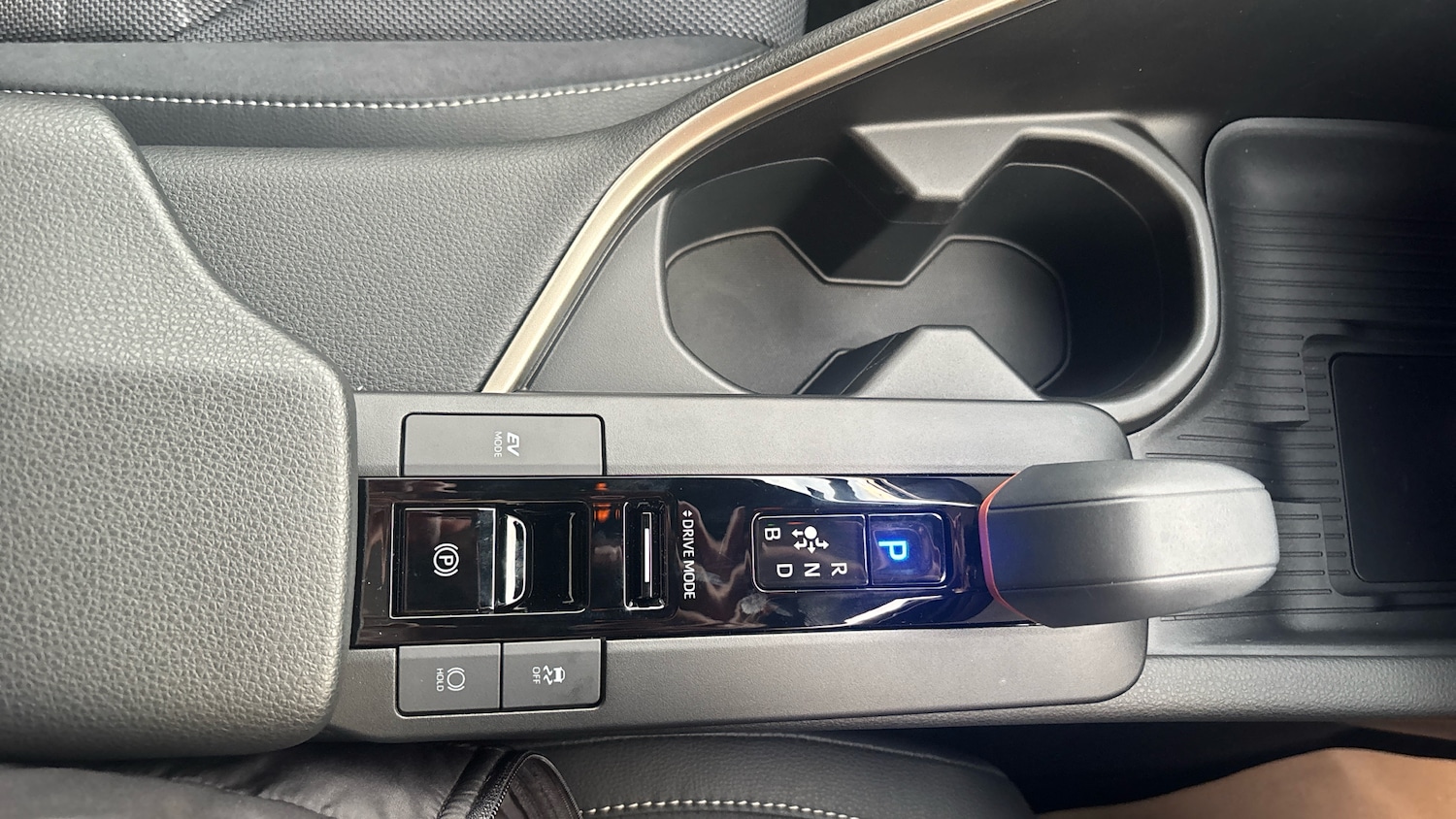 Used Toyota C-HR 2025 for sale - 77136798: Photo 45