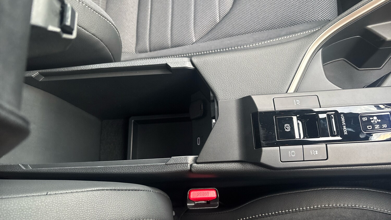 Used Toyota C-HR 2025 for sale - 77136798: Photo 46