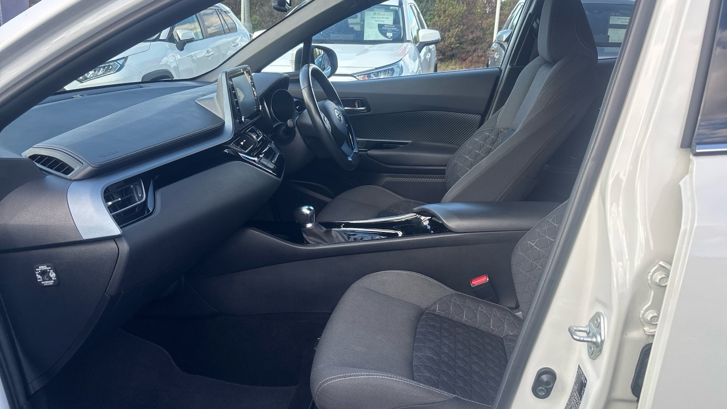 Used Toyota C-HR 2022 for sale - 76384888: Photo 10