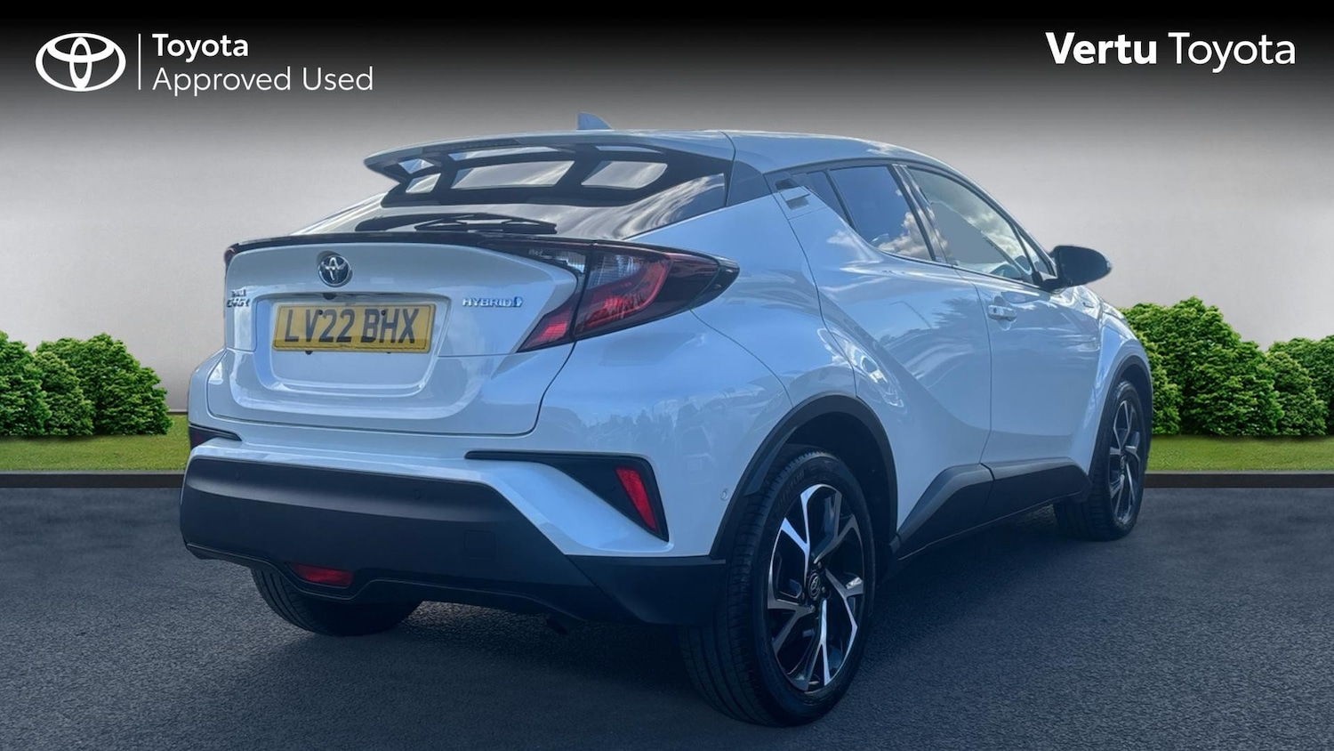 Used Toyota C-HR 2022 for sale - 76384888: Photo 2