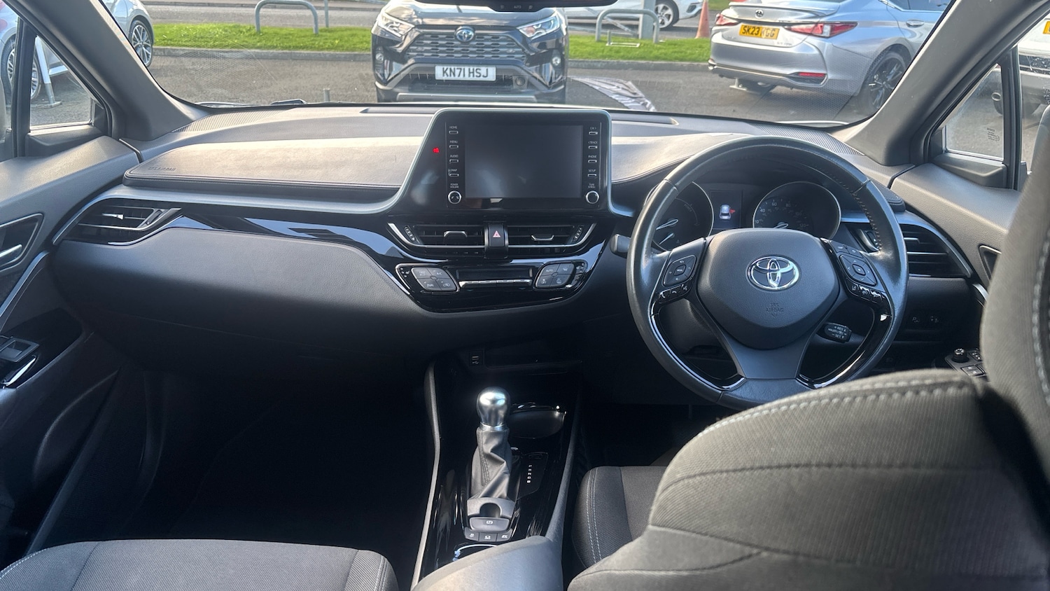 Used Toyota C-HR 2022 for sale - 76384888: Photo 5