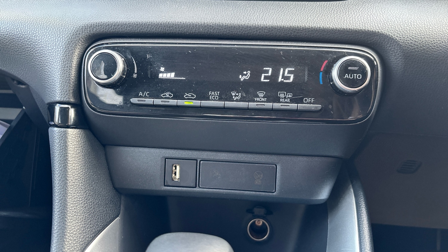 Used Toyota Yaris 2022 for sale - 76363274: Photo 21