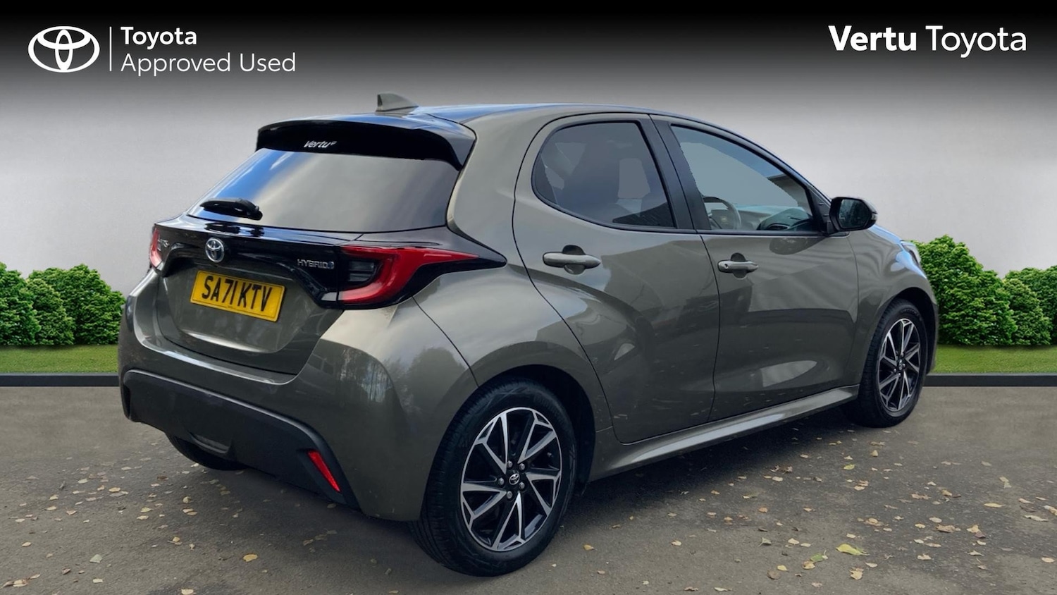 Used Toyota Yaris 2021 for sale - 76616360: Photo 2