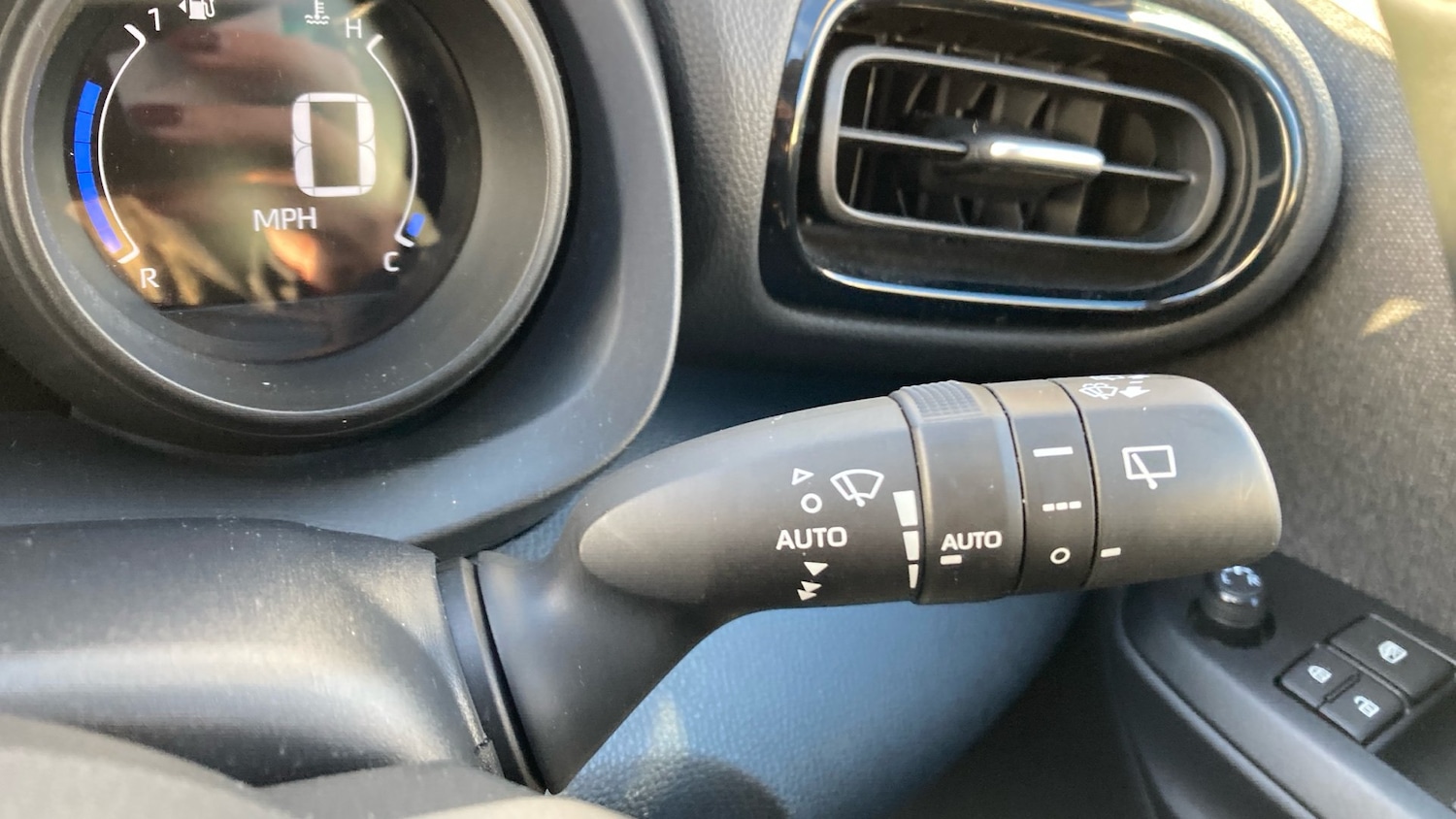 Used Toyota Yaris 2021 for sale - 76616360: Photo 28