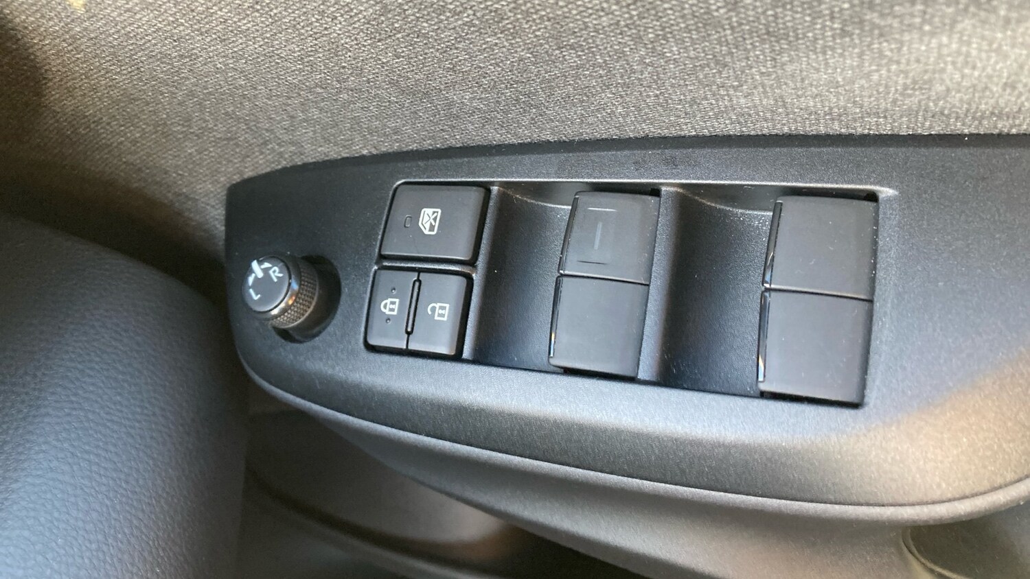 Used Toyota Yaris 2021 for sale - 76616360: Photo 30