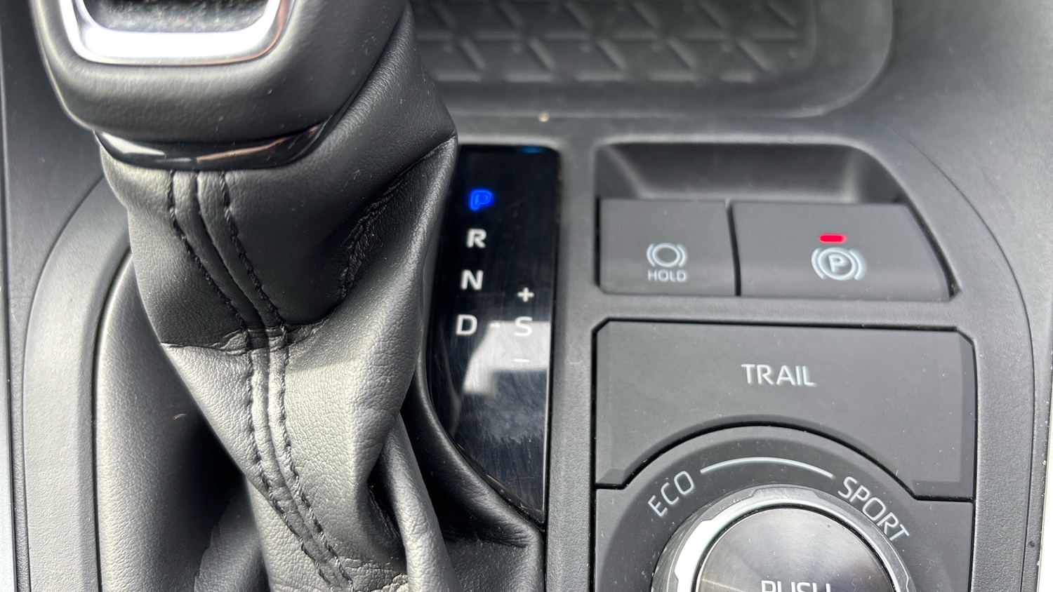 Used Toyota RAV4 2020 for sale - 76196367: Photo 21