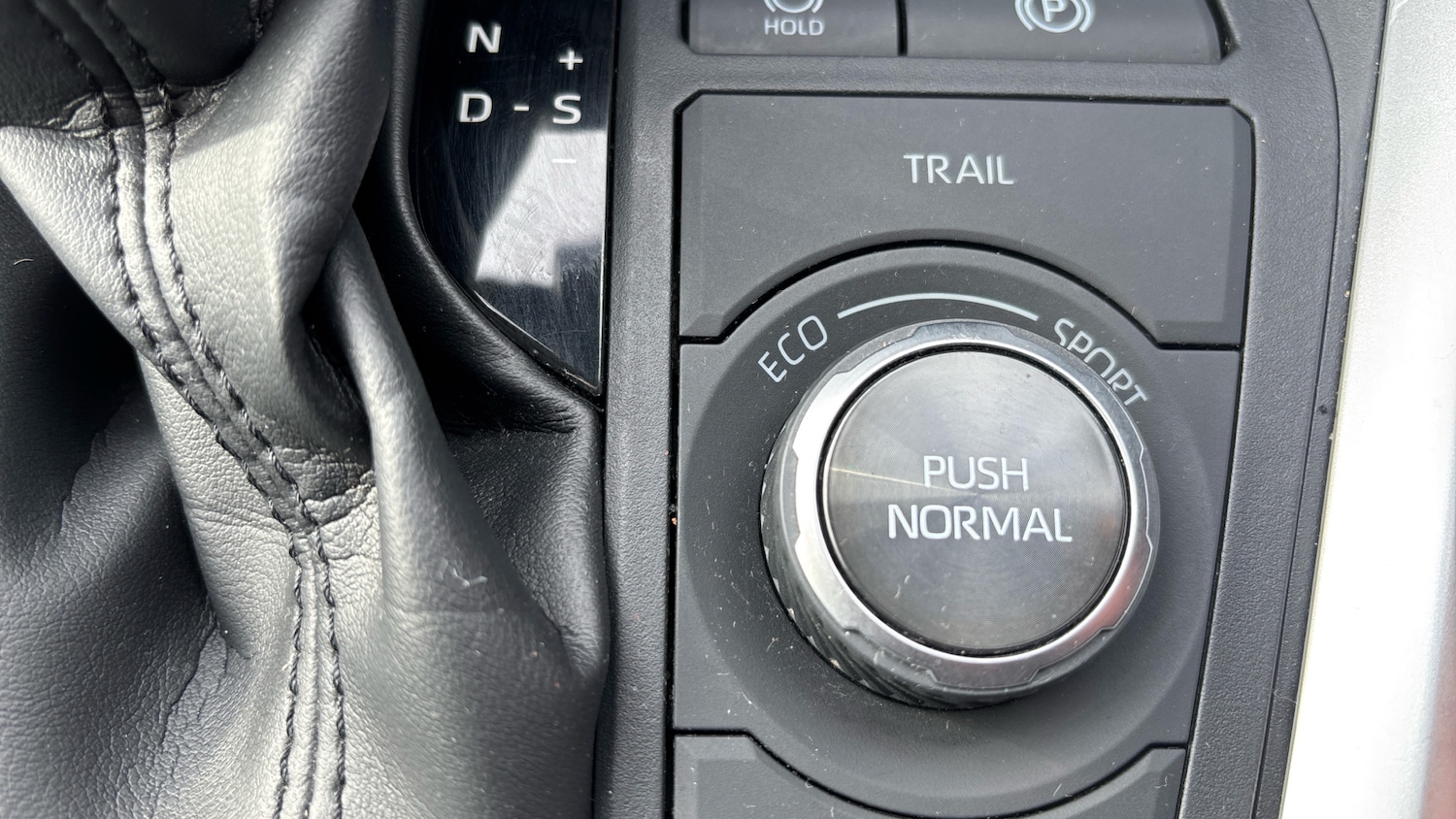 Used Toyota RAV4 2020 for sale - 76196367: Photo 22