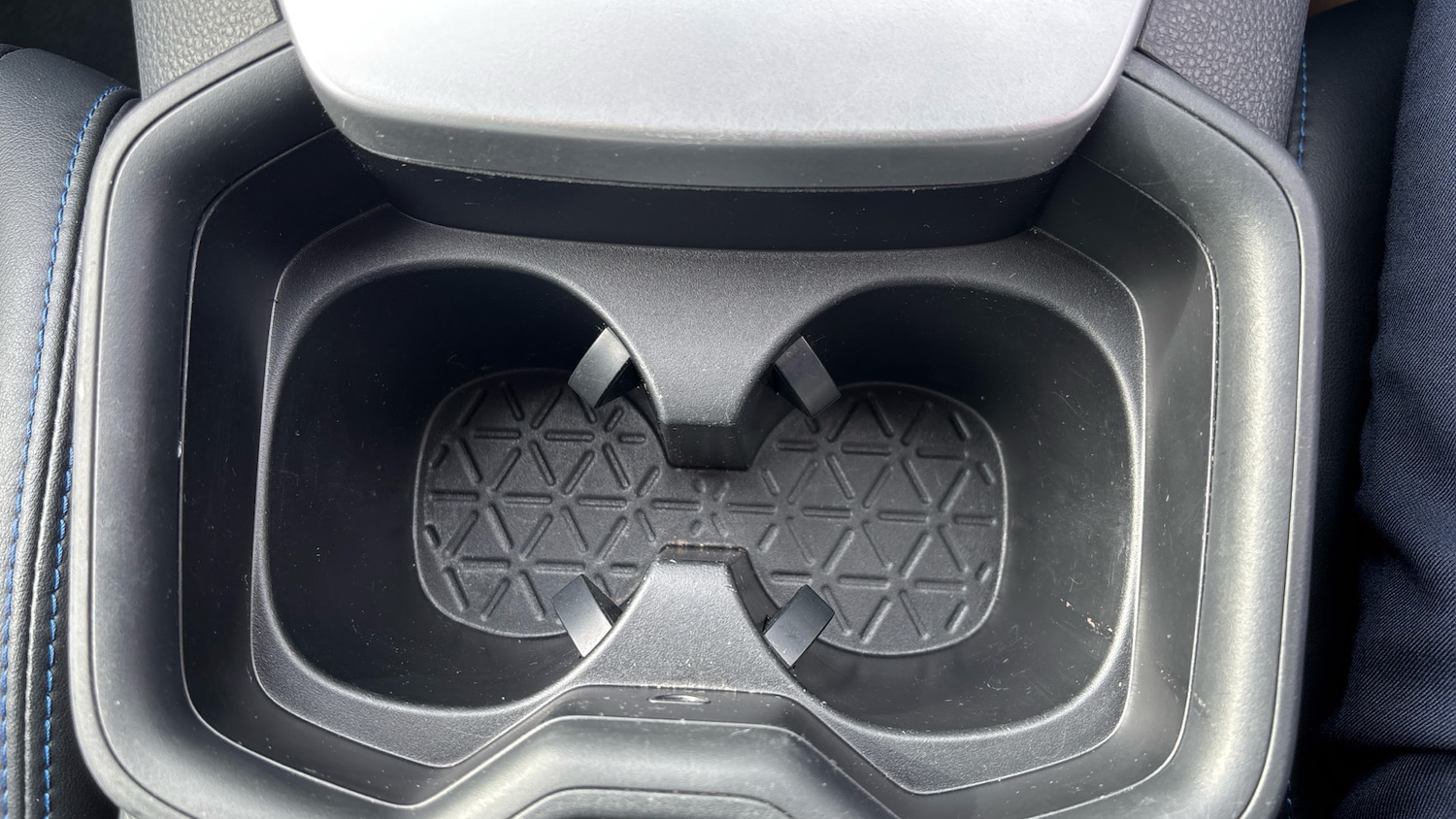 Used Toyota RAV4 2020 for sale - 76196367: Photo 23