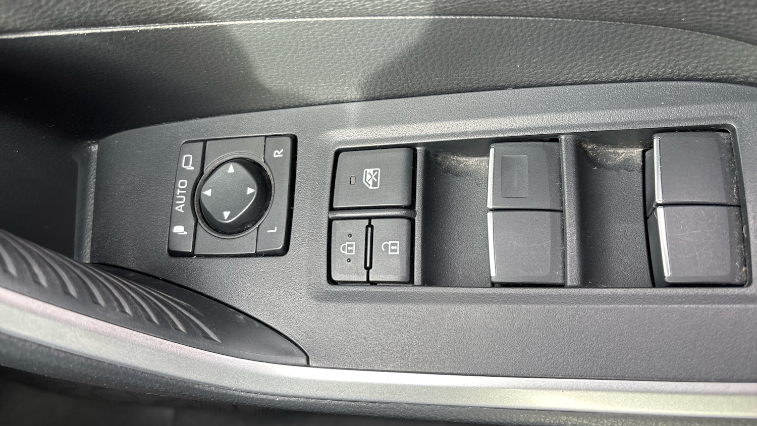 Used Toyota RAV4 2020 for sale - 76196367: Photo 25