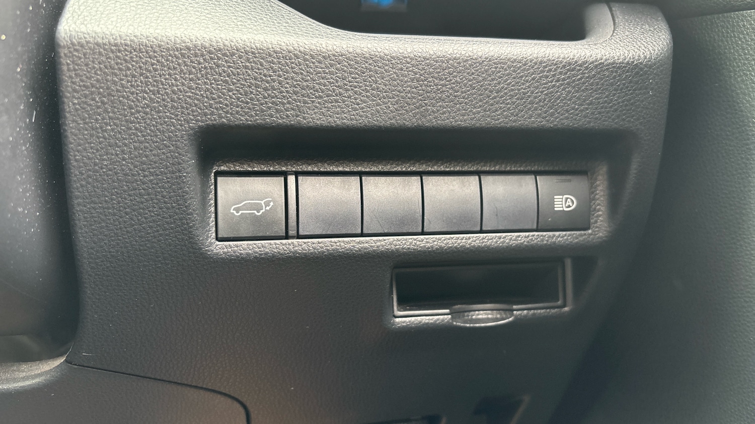 Used Toyota RAV4 2020 for sale - 76196367: Photo 26