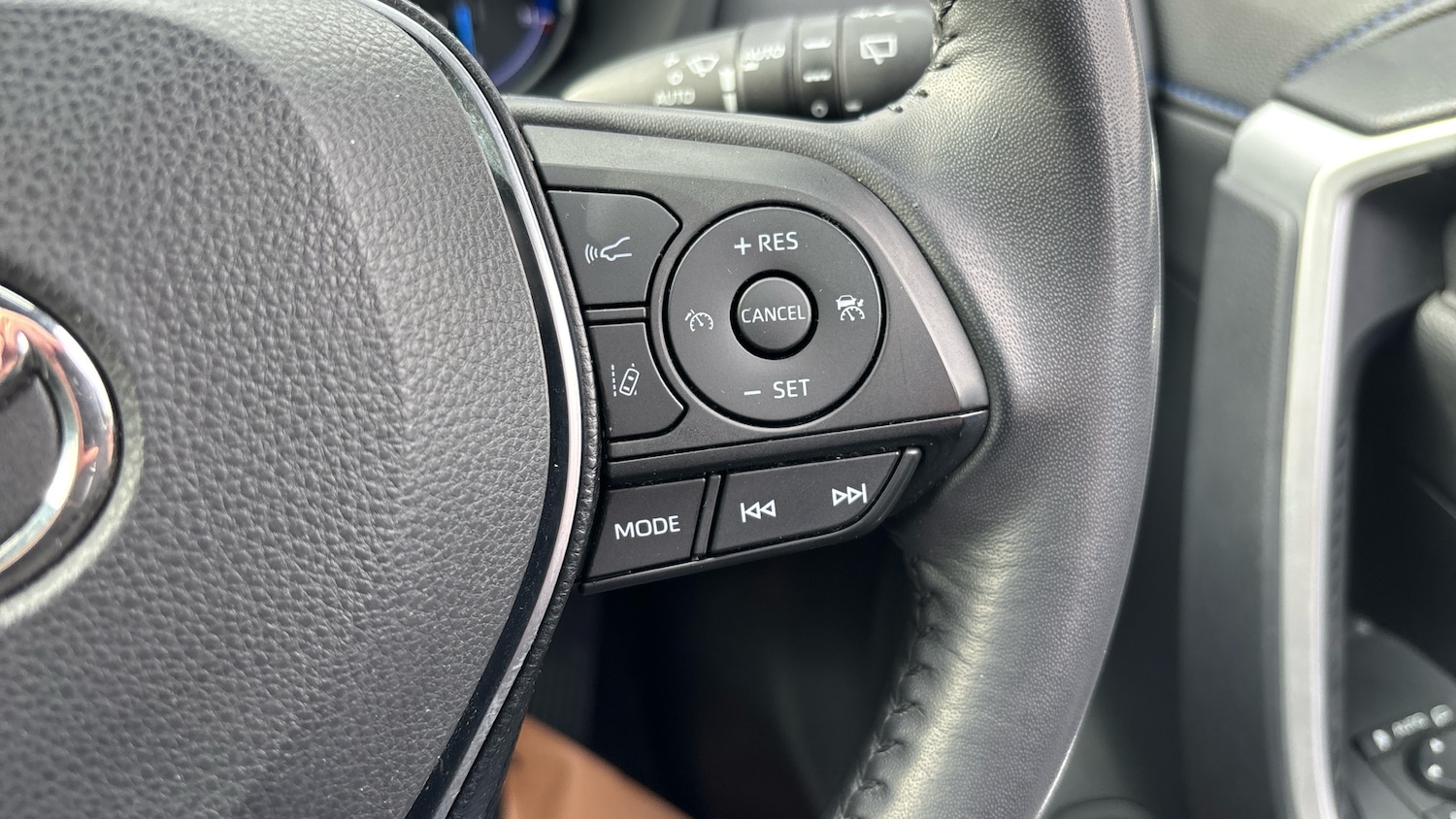 Used Toyota RAV4 2020 for sale - 76196367: Photo 27