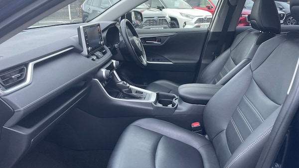 Used Toyota RAV4 2021 for sale - 76275900: Photo 10