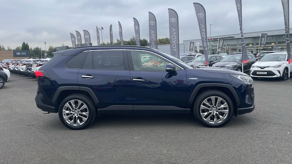 Used Toyota RAV4 2021 for sale - 76275900: Photo 16