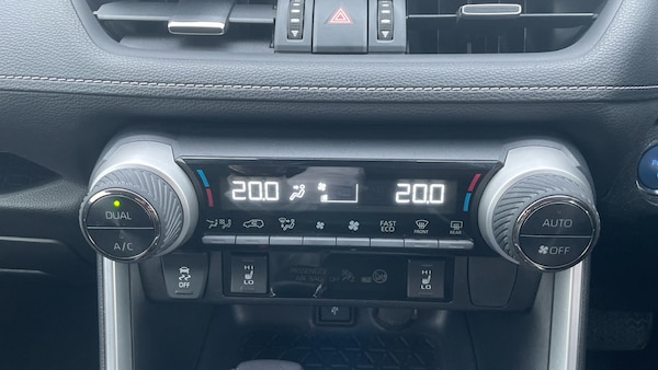 Used Toyota RAV4 2021 for sale - 76275900: Photo 32